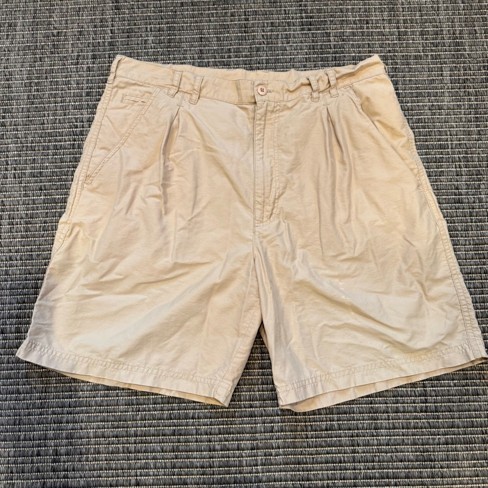 Woolrich Vintage Men's Tan Pleated Shorts